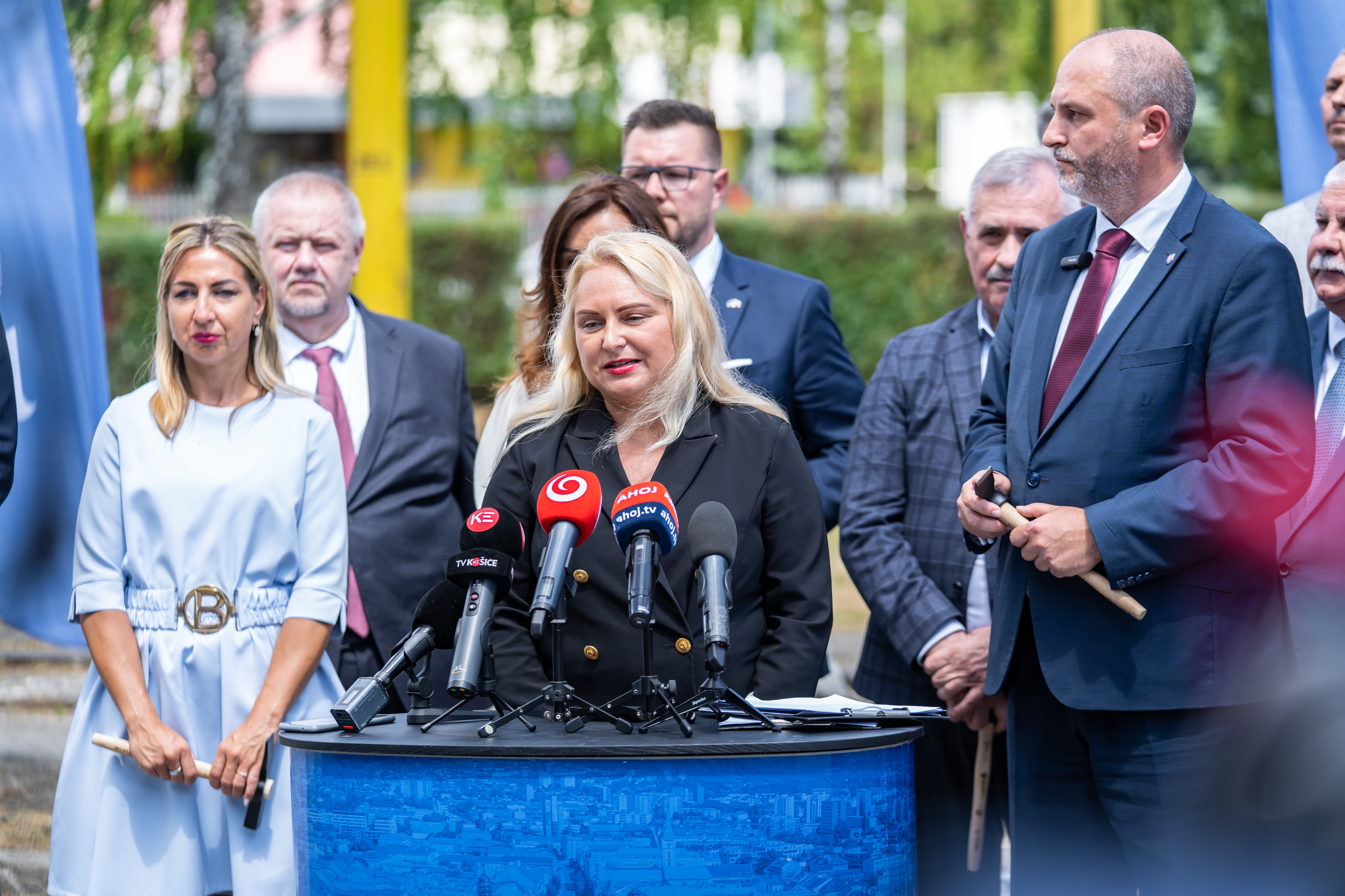 Tlacovy brifing - Modernizacia elektrickovych trati MET 2-30